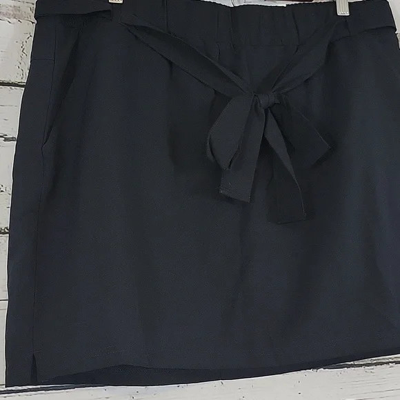 🆕️ St. John's Bay Swim Skort - Picture 2 of 6